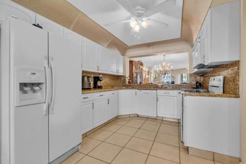 7216 Fairfax Drive #109, Tamarac FL - photo 11 of 72