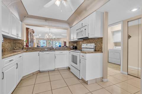 7216 Fairfax Drive #109, Tamarac FL - photo 14 of 72