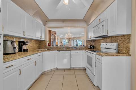 7216 Fairfax Drive #109, Tamarac FL - photo 12 of 72