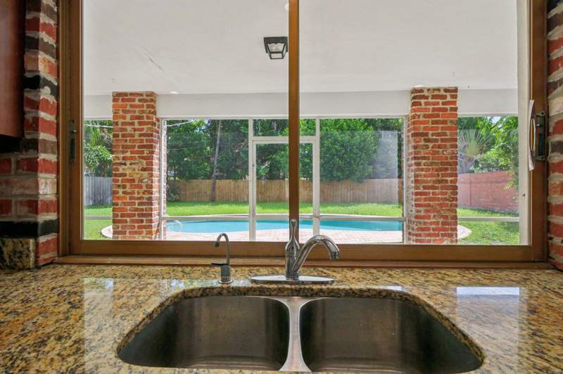 4 bedroom Single Family Residence at 1916 Harbourview Drive, Harbour Heights, Fort Lauderdale — photo 4