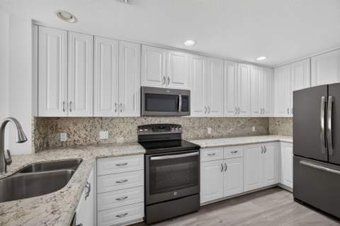 4506 Illicium Drive, Palm Beach Gardens FL - photo 9 of 43
