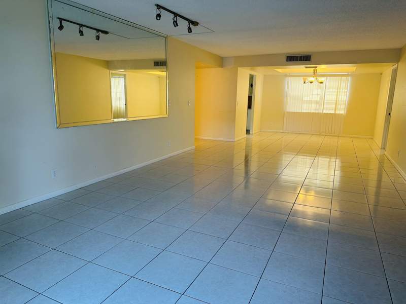 2 bedroom Condominium at 6200 NW 2nd Avenue #311, Boca Teeca Condo 8, Boca Raton — photo 3