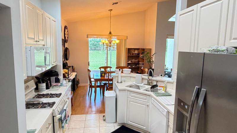 3 bedroom Single Family Residence at 432 NW Sunview Way, Casades At St Lucie West Phase 3, Port St. Lucie — photo 5