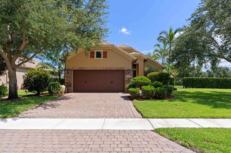2 bedroom Single Family Residence at 3305 Florence Street, Castellina, Wellington — photo 3