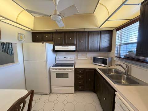 6600 Royal Palm Boulevard #211B, Margate FL - photo 7 of 24
