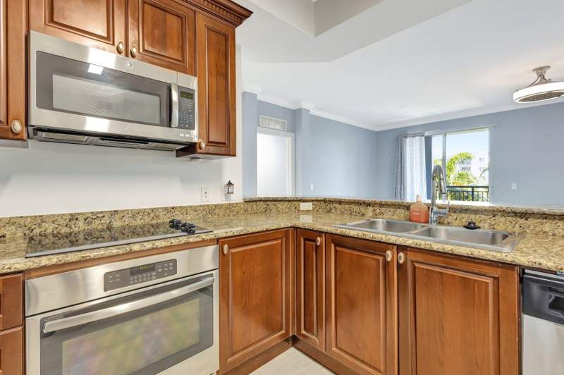 3 bedroom Condominium at 1690 Renaissance Commons Boulevard #1401, VIZCAYA LAKES CONDO, Boynton Beach — photo 5