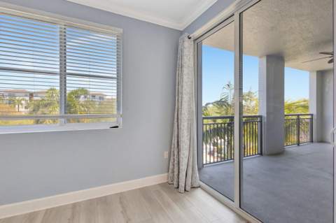 1690 Renaissance Commons Boulevard #1401, Boynton Beach FL - photo 19 of 40