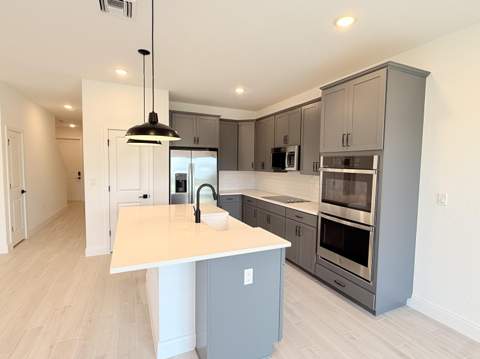 121 SE Birch Terrace, Stuart FL - photo 6 of 23