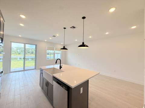 121 SE Birch Terrace, Stuart FL - photo 8 of 23
