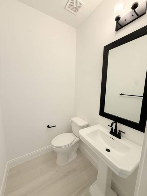 121 SE Birch Terrace, Stuart FL - photo 9 of 23