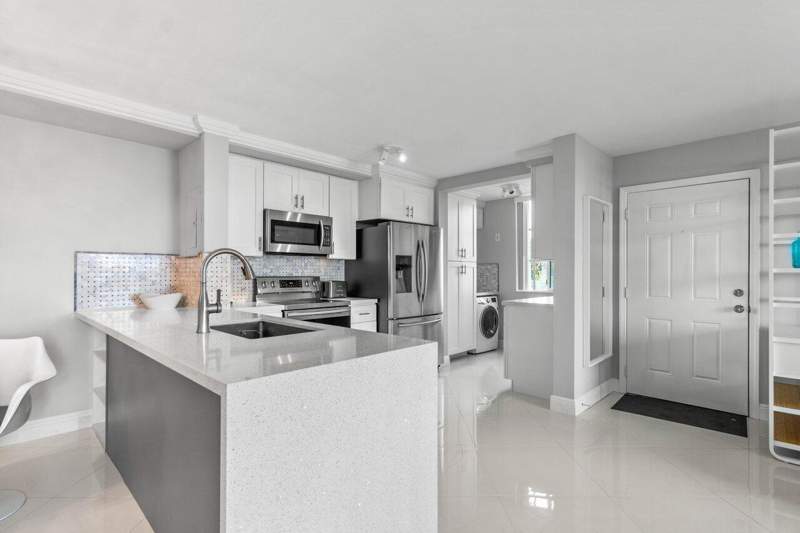 2 bedroom Condominium at 180 Yacht Club Way #102, Yacht Club On The Intracoastal Condo, Hypoluxo — photo 4