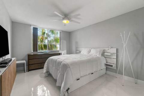 180 Yacht Club Way #102, Hypoluxo FL - photo 17 of 25