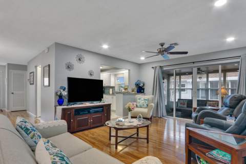826 Timberview Drive #A, Fort Pierce FL - photo 11 of 36
