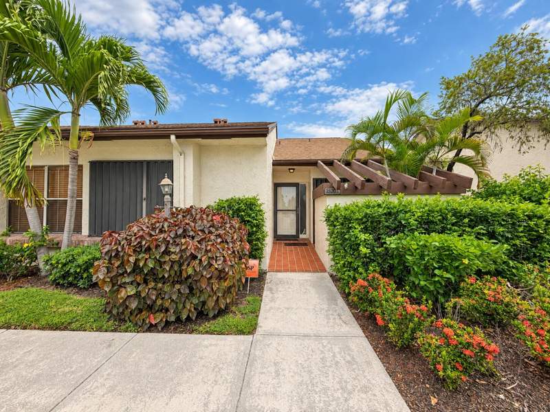 2 bedroom Villa at 3520 Wash Road #C, VILLAS OF WILLOW BEND, Lake Worth — photo 1