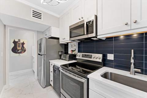 990 CASUARINA Road #4, Delray Beach FL - photo 24 of 49