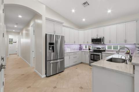 11649 Pamplona Boulevard, Boynton Beach FL - photo 16 of 66