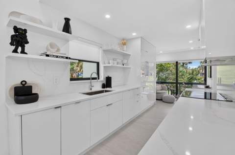 7710 Lakeside Boulevard, Boca Raton FL - photo 12 of 75