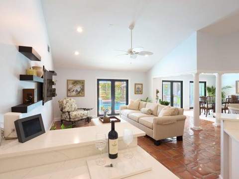 3700 Embassy Drive, West Palm Beach FL - photo 9 of 40