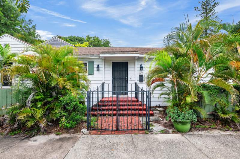 4 bedroom Single Family Residence at 324 Albemarle Road, Prospect Park South, West Palm Beach — photo 1