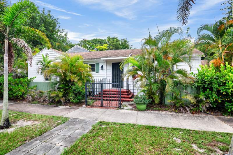 4 bedroom Single Family Residence at 324 Albemarle Road, Prospect Park South, West Palm Beach — photo 2