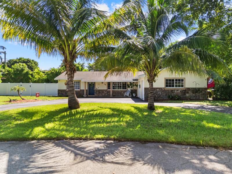 3 bedroom Single Family Residence at 7400 Clarke Road, Lake Clarke Heights, Lake Clarke Shores — photo 2