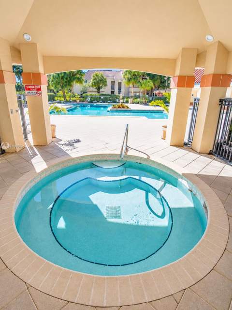 3330 PINEWALK Drive #1616, Margate FL - photo 13 of 17