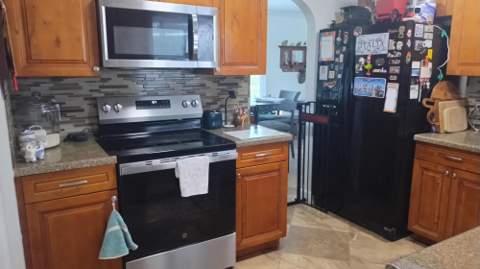 1134 SE Mendoza Avenue, Port St. Lucie FL - photo 10 of 20