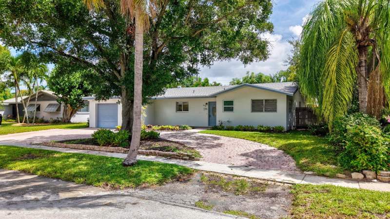 4 bedroom Single Family Residence at 898 SW 10th Avenue, BOCA RATON SQUARE UNIT 2, Boca Raton — photo 3