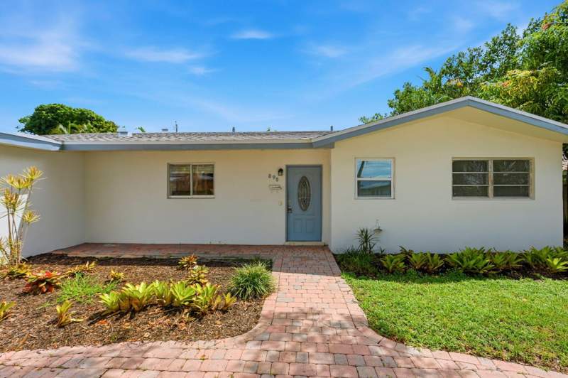 4 bedroom Single Family Residence at 898 SW 10th Avenue, BOCA RATON SQUARE UNIT 2, Boca Raton — photo 2