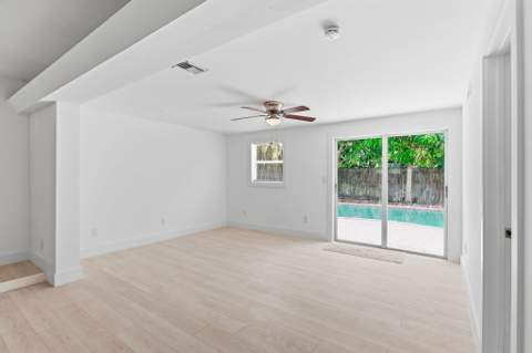 898 SW 10th Avenue, Boca Raton FL - photo 9 of 47
