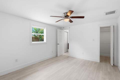 898 SW 10th Avenue, Boca Raton FL - photo 17 of 47