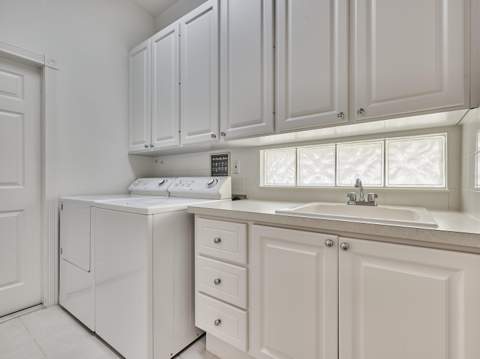 8701 Oldham Way, West Palm Beach FL - photo 18 of 96