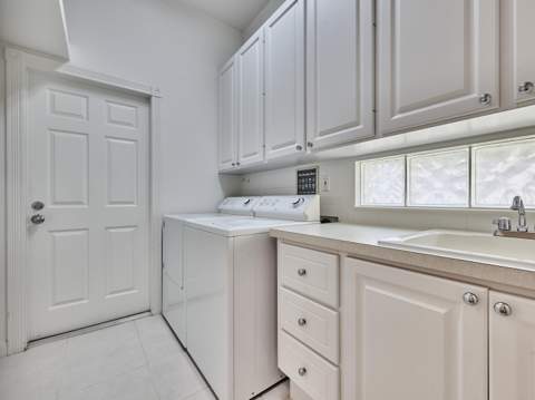 8701 Oldham Way, West Palm Beach FL - photo 19 of 96