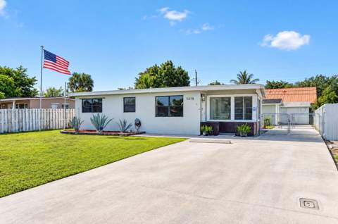 5678 Cinnamon Drive, West Palm Beach FL - photo 7 of 43