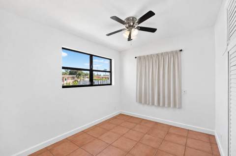 5678 Cinnamon Drive, West Palm Beach FL - photo 18 of 43
