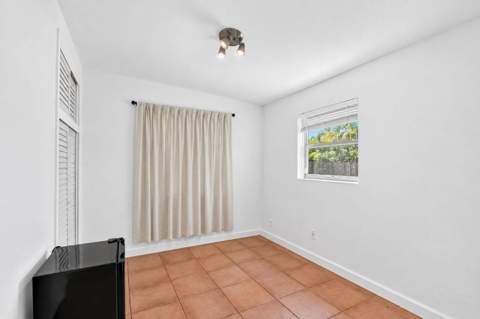 5678 Cinnamon Drive, West Palm Beach FL - photo 22 of 43
