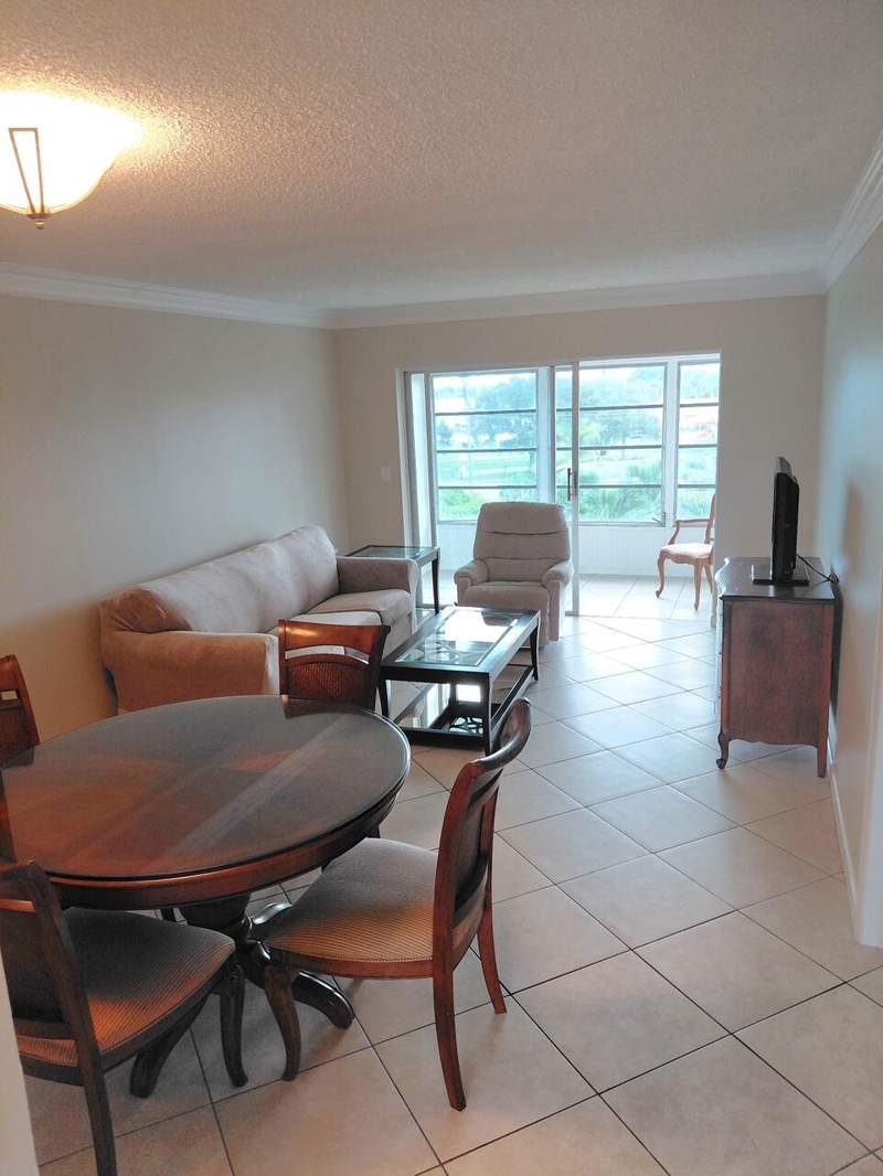 1 bedroom Condominium at 2901 NW 46th Avenue #405, LAUDERDALE OAKS CONDO XV, Lauderdale Lakes — photo 4