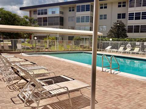 2901 NW 46th Avenue #405, Lauderdale Lakes FL - photo 16 of 21