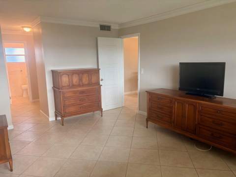 2901 NW 46th Avenue #405, Lauderdale Lakes FL - photo 7 of 21