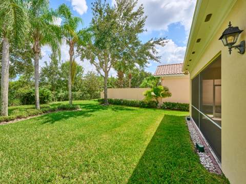 8701 Oldham Way, West Palm Beach FL - photo 9 of 96