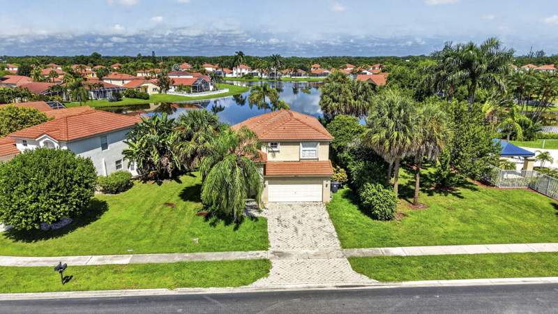4 bedroom Single Family Residence at 3849 MIRAMONTES Circle, ORANGE POINT TR A, Wellington — photo 4