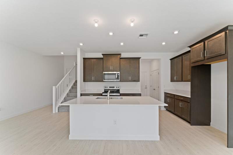 3 bedroom Townhouse at 9886 SW TORQUAY Drive, CADENCE WG5D PHASE 1, Port St. Lucie — photo 3