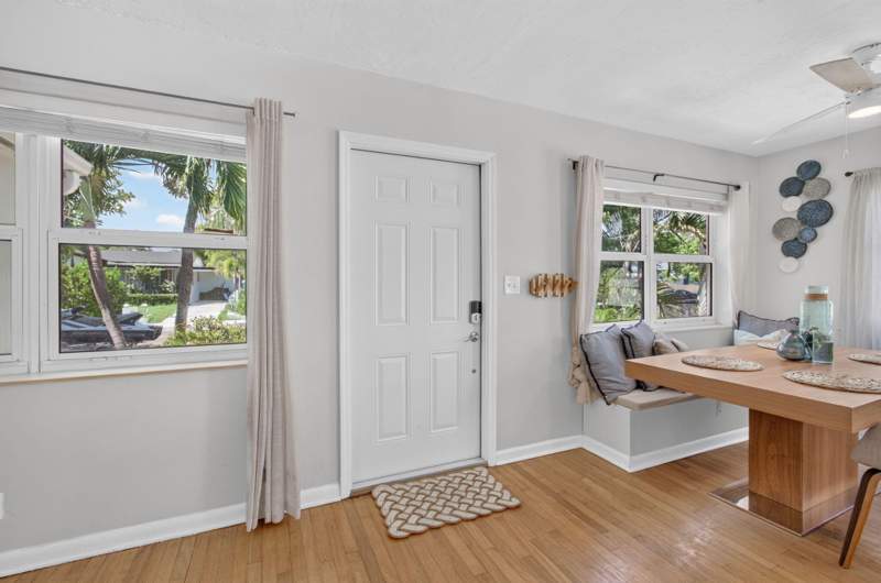 4 bedroom Single Family Residence at 612 N C Street, Town Of Lake Worth, Lake Worth — photo 2
