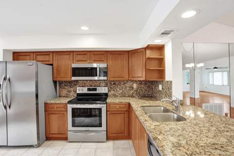 2253 SW 17th Drive, Deerfield Beach FL - photo 7 of 76