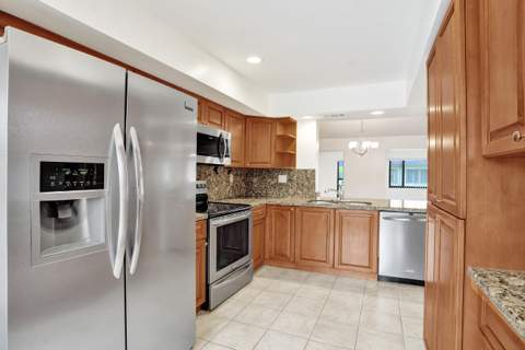 2253 SW 17th Drive, Deerfield Beach FL - photo 10 of 76