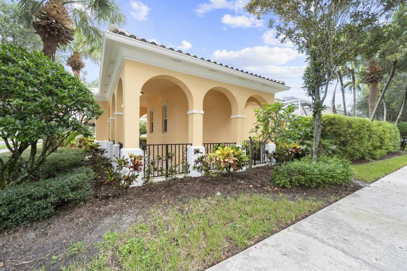 3 bedroom Single Family Residence at 3723 Community Drive, Tuscany At Abacoa, Jupiter — photo 4