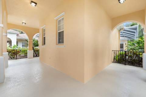 3723 Community Drive, Jupiter FL - photo 6 of 45