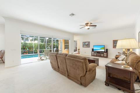 3723 Community Drive, Jupiter FL - photo 11 of 45