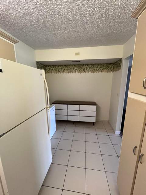1002 Green Pine Boulevard #F2, West Palm Beach FL - photo 18 of 30