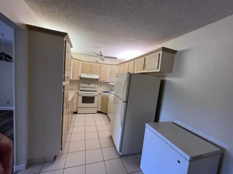 1002 Green Pine Boulevard #F2, West Palm Beach FL - photo 20 of 30